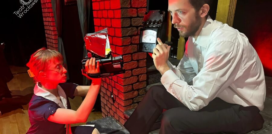 Szklana Pułapka czyli Potęga Mediów